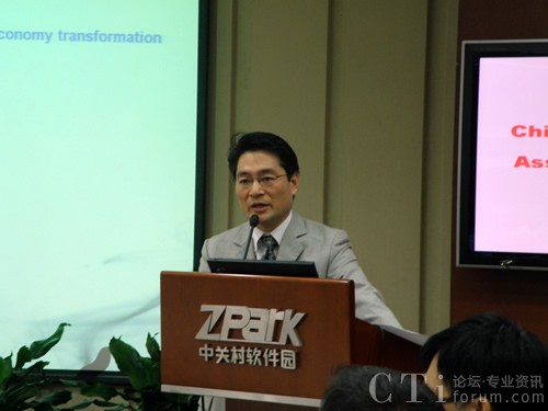 呼叫中心及客戶關(guān)系管理專業(yè)委員會(huì)秘書長(zhǎng)米輝波